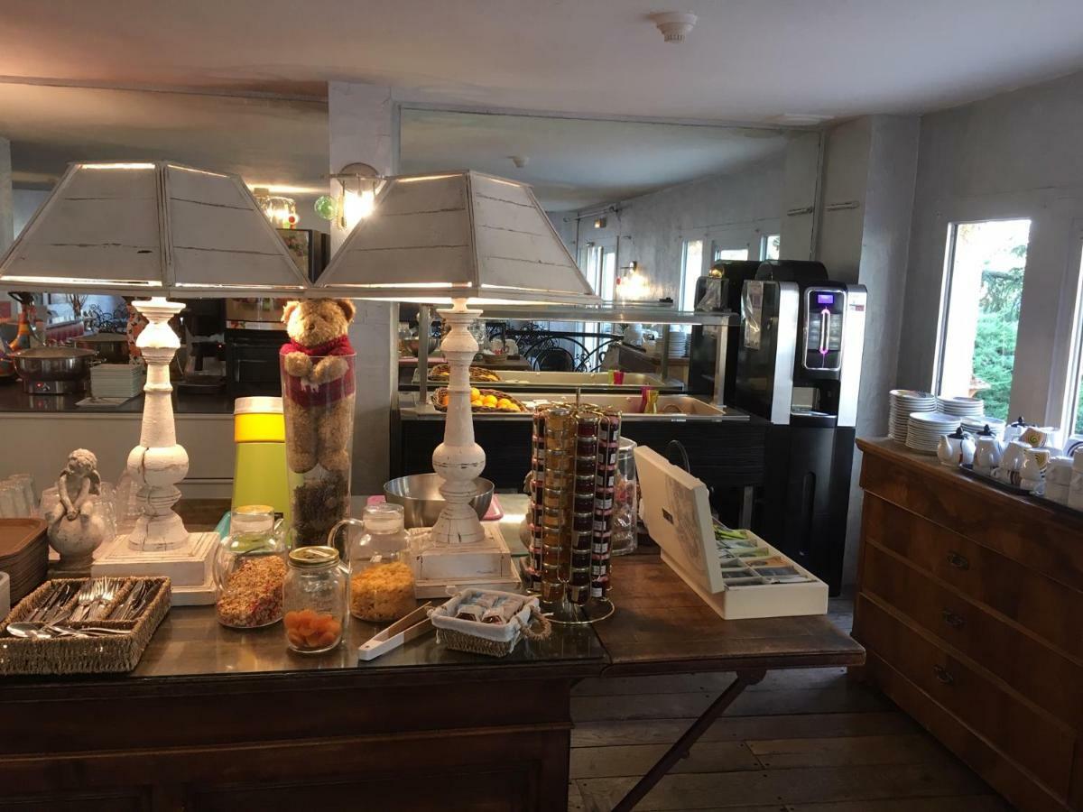 La Roseliere Hotel Saint-Quentin-Fallavier Ngoại thất bức ảnh